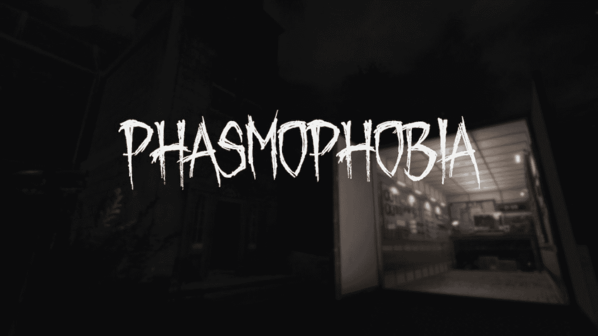 Paranormal investigators using equipment in Phasmophobia