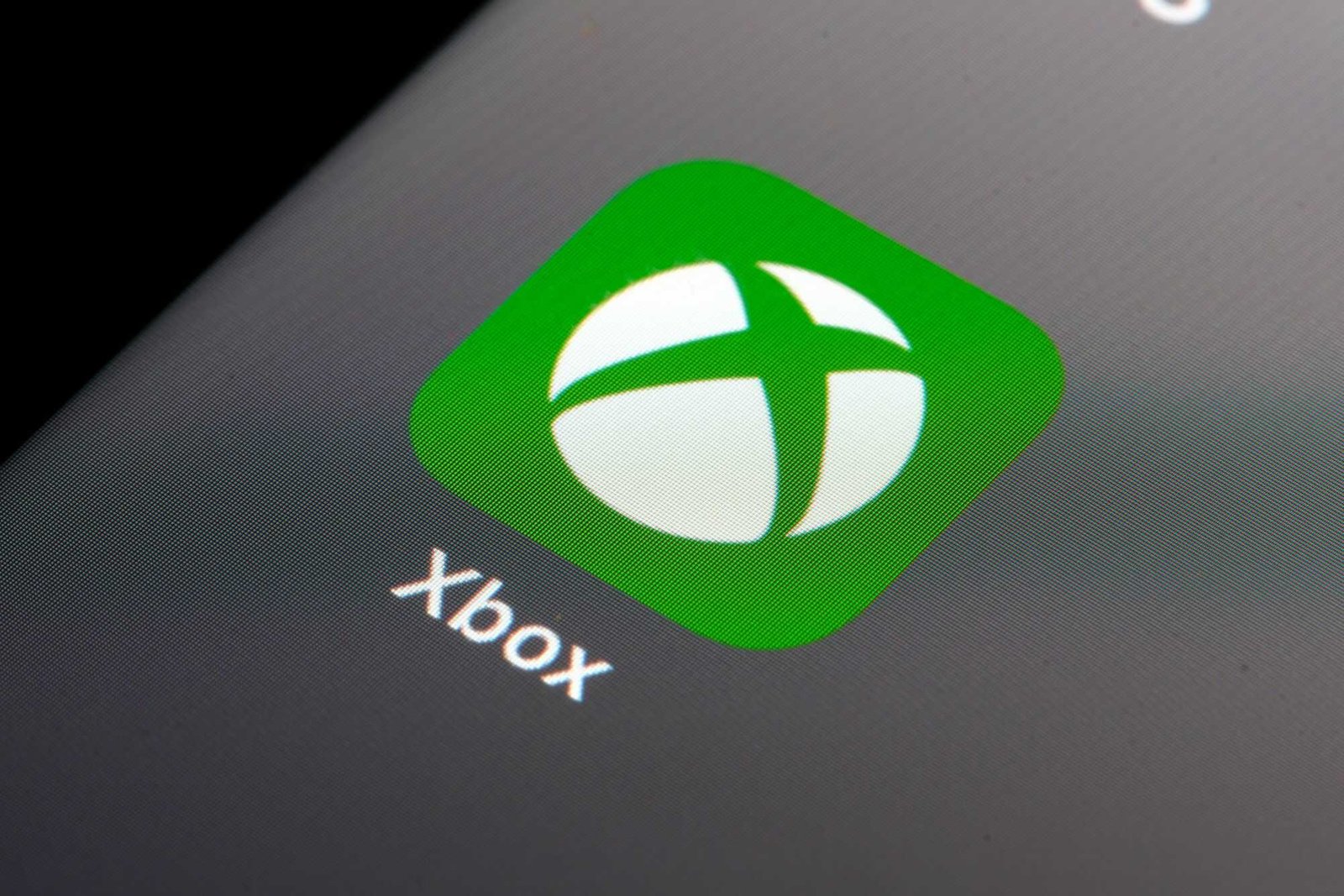 Microsoft cuts hit Xbox operations and cancel games