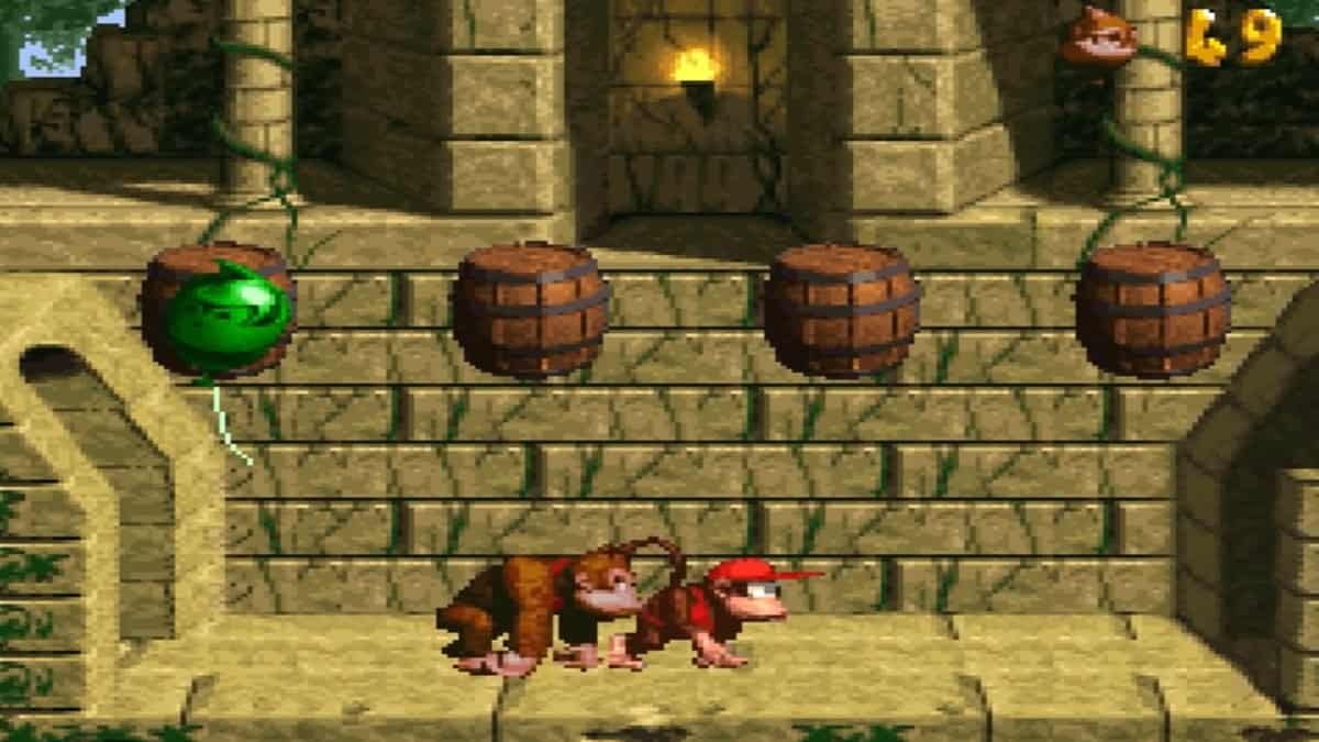 Donkey Kong and Diddy Kong in a side-scrolling platform sequence