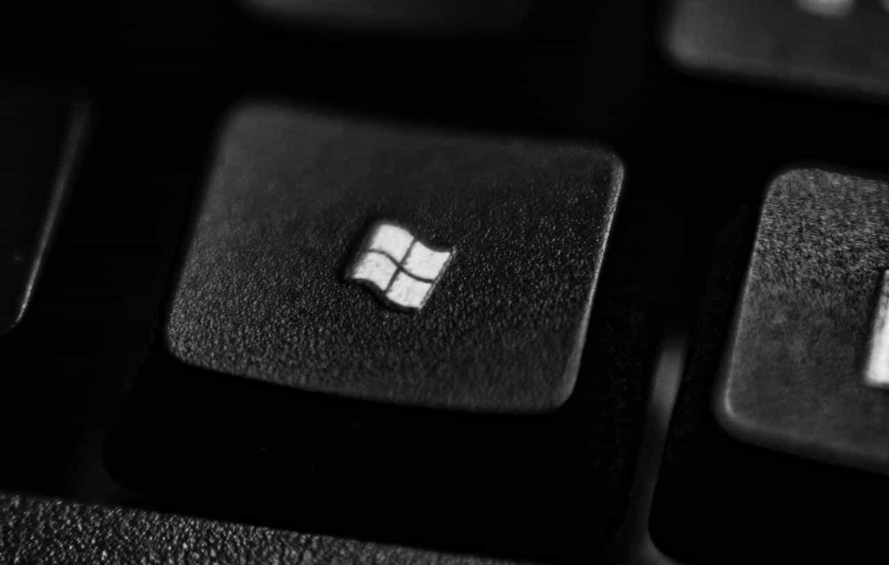 Windows 10 gains in-game task manager in Xbox Game Bar