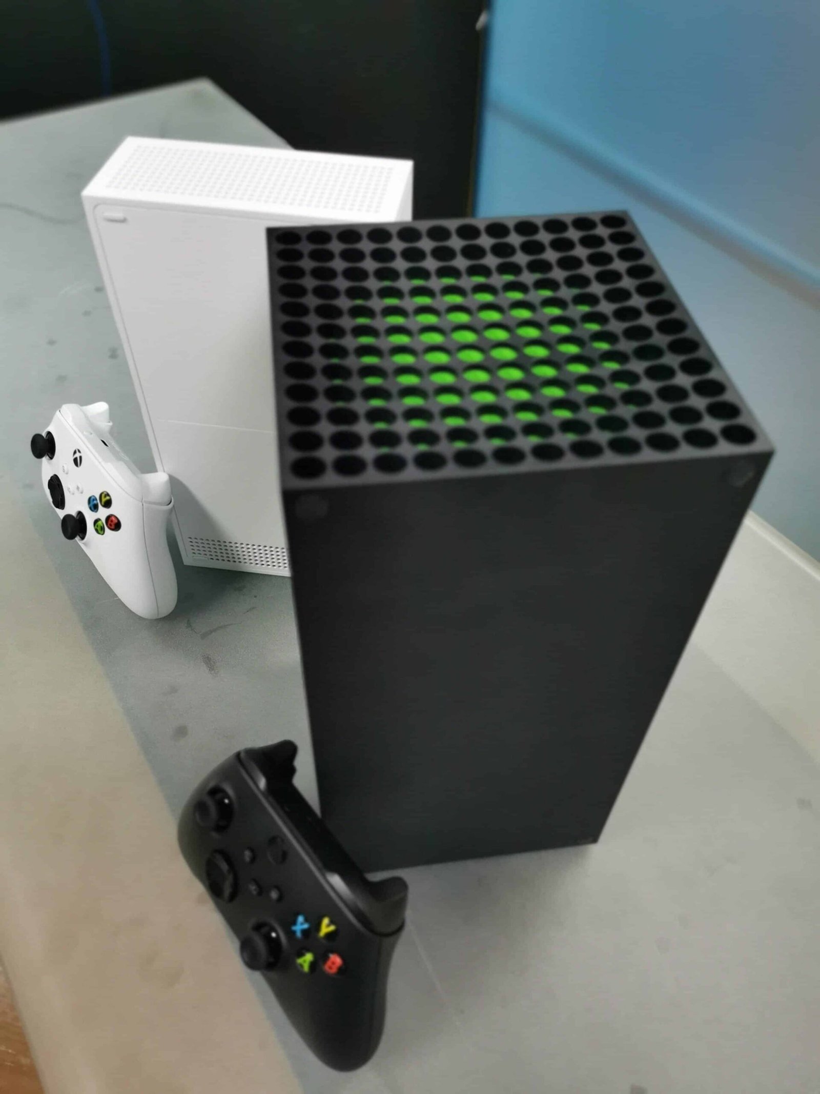 Both Xbox Series models side by side